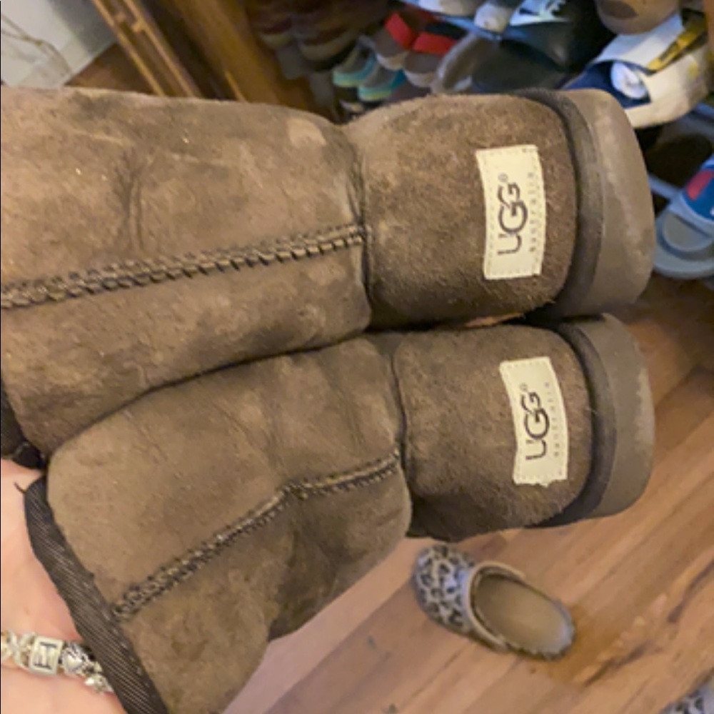 Uggs - Picture 3 of 3